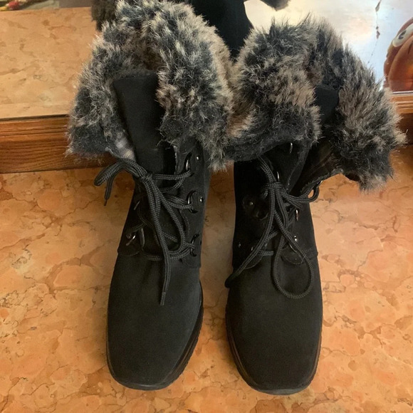 Aquatalia Brass Weatherproof Fur Lined Boots 8 - Picture 2 of 8